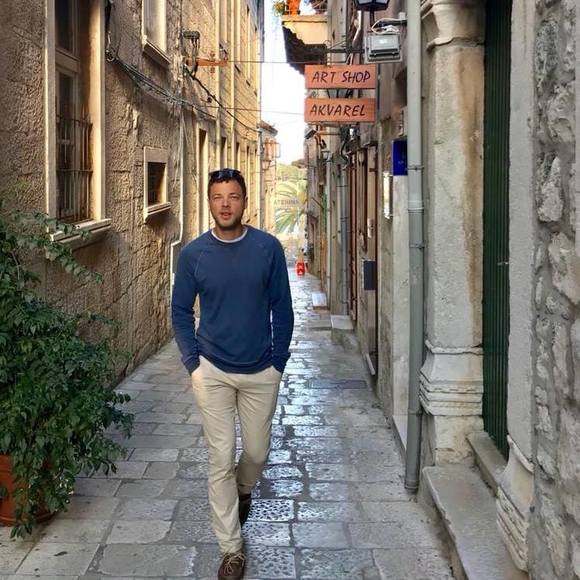 Meet your Posher, Andrew - Picture 1 of 1